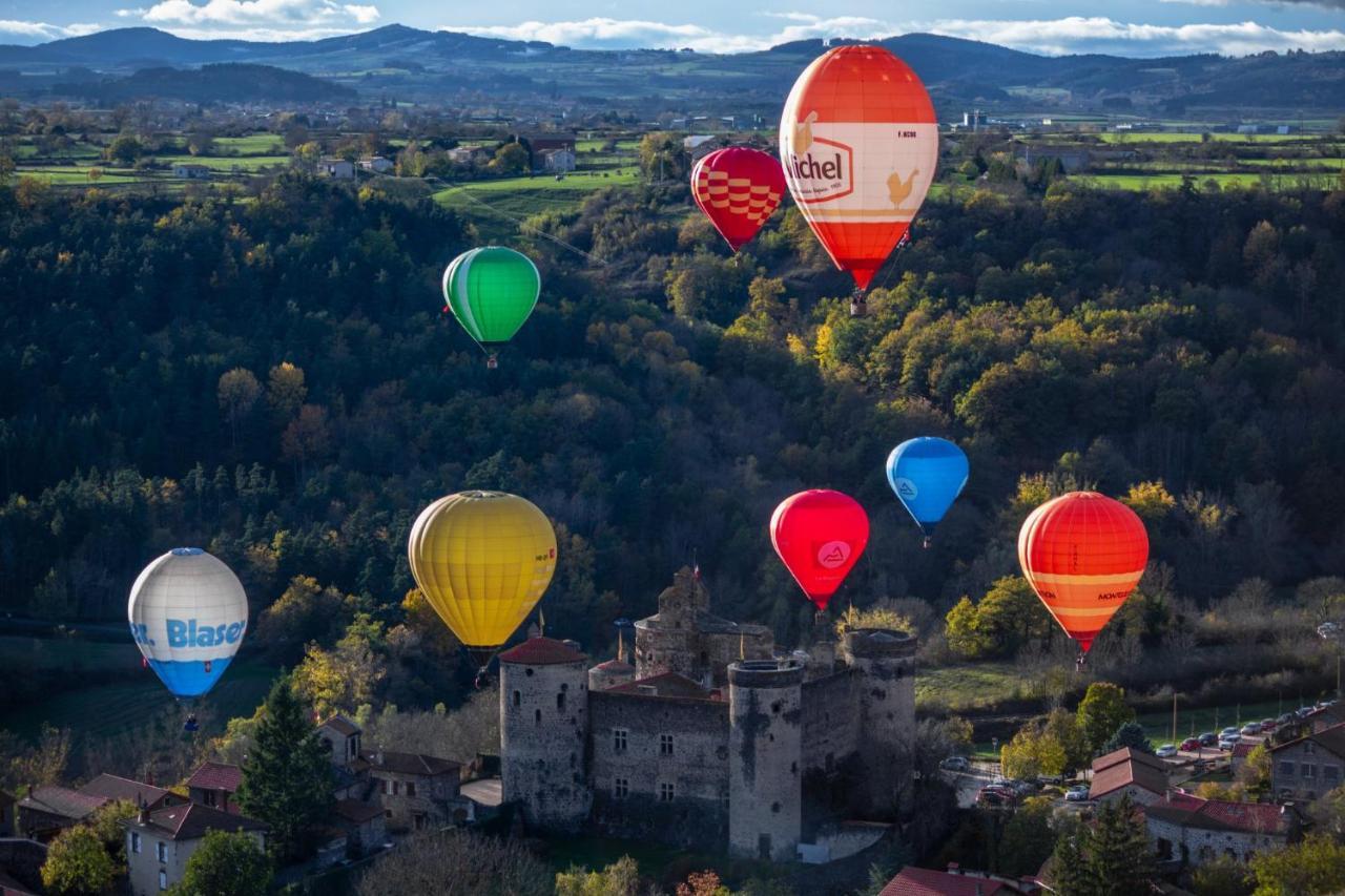 Chateau De Saint Vidal Luaran gambar